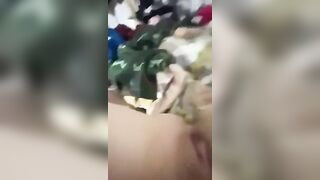 Em gái *** nướng thủ dâm