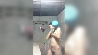 Em Linh 2k9 lộ clip đi tắm khi bị chia tay