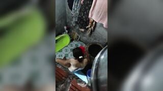 Máy bay tắm nứng quá dùng cả chay nước thọc ra nước đái còn húp lại. Mua full tele: o