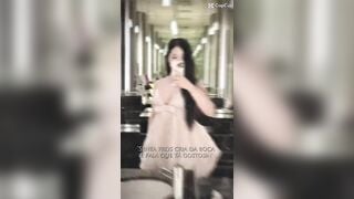 Fake em Xuân Mai chụp hình khoe vú mới lớn