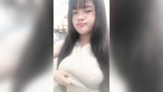 Bé như *** quay tiktok