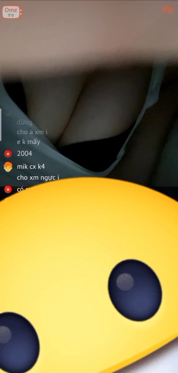 dụ được em vú to trên ome