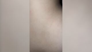Cu giả của mẹ bị con gái lấy thủ dâm