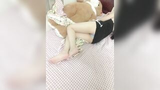 Lén vào phòng em gái full mô tả