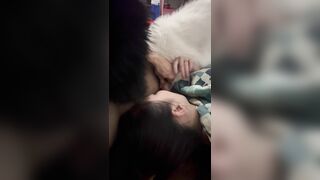 Cô vợ bú chịch