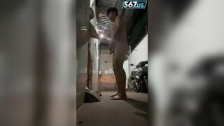 Public hoang dại giữa xóm trọ