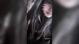 e gái móc lồn bắn nước