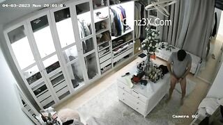 Vợ Đưa Bồ Về Nhà Địt Ngay Trong Nhà Có Lắp Cam