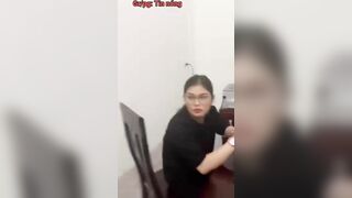 Cô.ng an ngoại tình ngay tại trụ sở