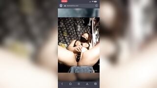 Mbbg con nhỏ show lồn kiếm tiền