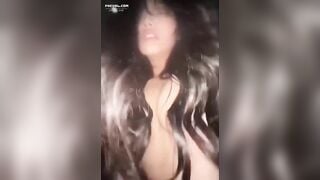 Em nói đây là lần đầu của em mà không ngờ lại mạnh bạo đến vậy