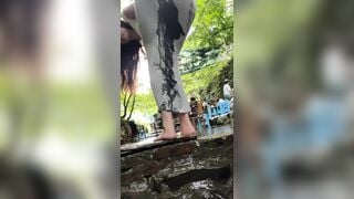 đi Đà Lạt tiệm view suối, lén lút tè mà hông ai biết.