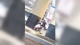 Cặp đôi dâm dục public dưới chân cầu