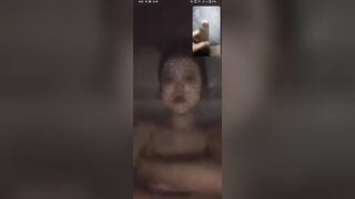 E học sinh love  rủ bạn thân  call khi did tắm