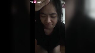 Chống đối nhưng đưa chim vào miệng là ngoan ngay