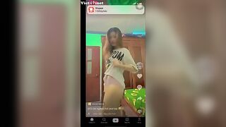 Tiktoker Hồng Phấn