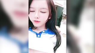 Em Loli lồn đỏ chót nhìn chỉ muốn bú