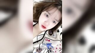 Bé heo lồn dỉ nước
