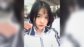 Em gái cấp 3 làm tình với bạn trai bị lộ clip sex