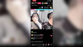 Cầm đi . Ông bị điên à🤣🤣