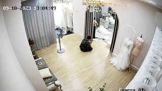 Hack Camera tiệm váy cưới, cô dâu tương lai toàn em xinh