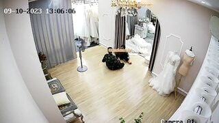 Hack Camera tiệm váy cưới, cô dâu tương lai toàn em xinh