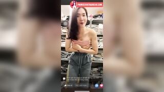 Em gái thay đồ quên tắt live và cái kết ...!