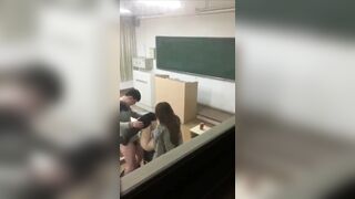 Học sinh thời này bạo thật!! 2
